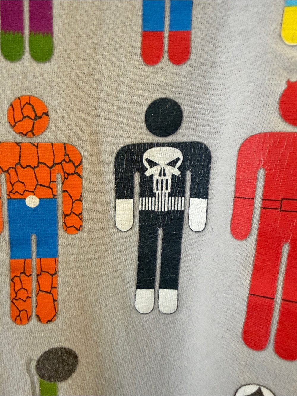 Universal Studios Marvel Super Hero T-shirt XL - Picture 7 of 7
